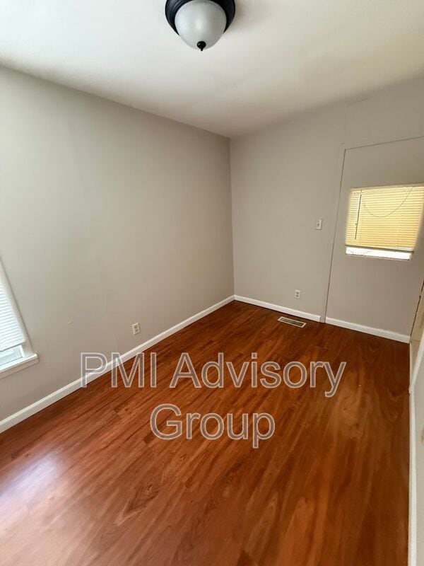 Photo - 200 SW Orchard St