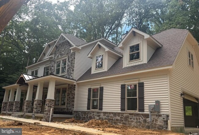 Building Photo - 1490 Thurston Rd Rental