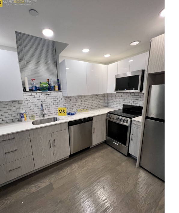 Photo - 98 Queensberry St