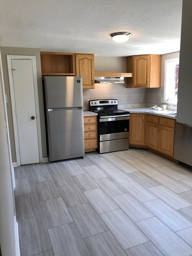 Photo - 8 Brookings Dr