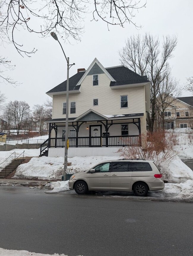 Building Photo - 47 Piedmont St Unit 1