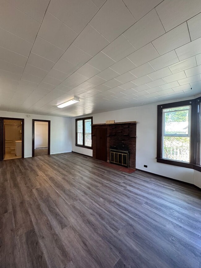 Photo - 407 N Lincoln St