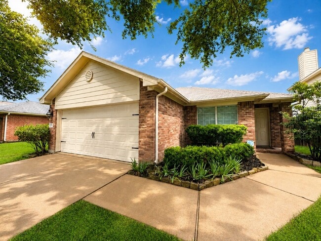 Building Photo - 1823 Strongs Ct