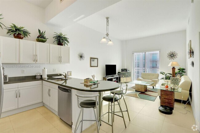Building Photo - 7290 SW 90th St Unit 703 Rental