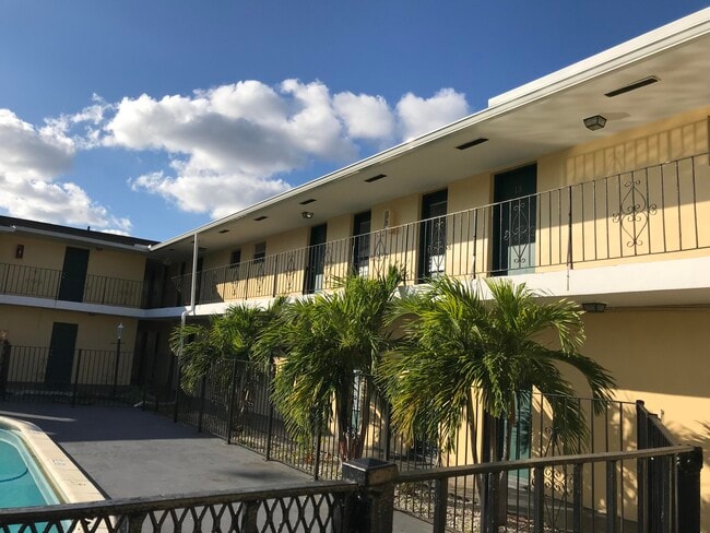 Photo - 2285 NE 172nd St Unit 7