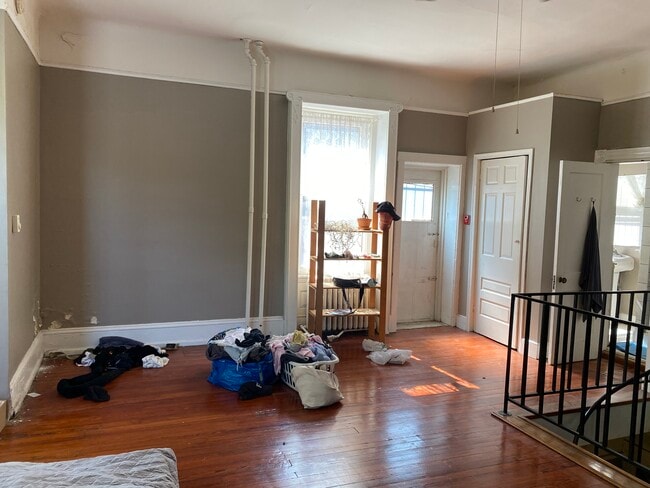 Photo - 4521 Chester Ave