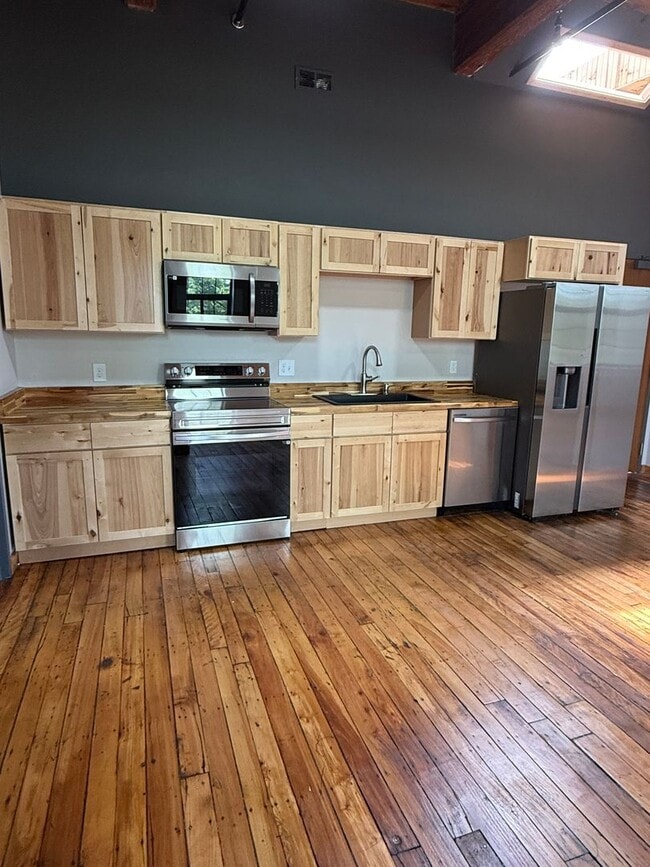 Building Photo - 70 Webster St Unit 306