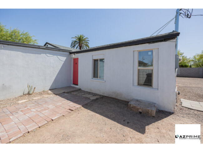Building Photo - $750 OFF 1ST MONTH'S RENT MOVE IN SPECIAL!... Rental