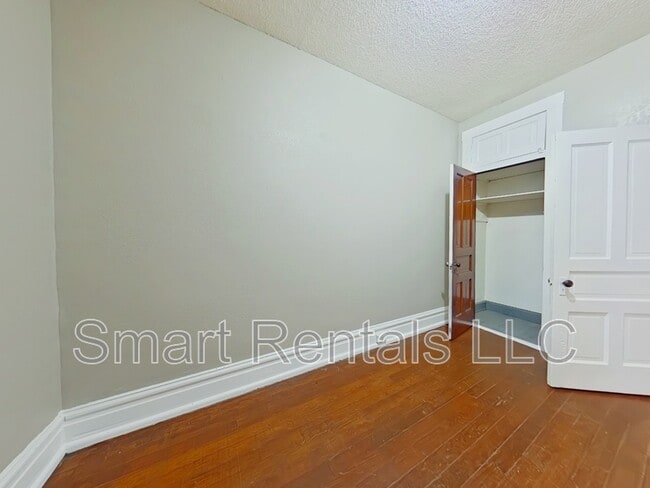 Photo - 2711 Keokuk St