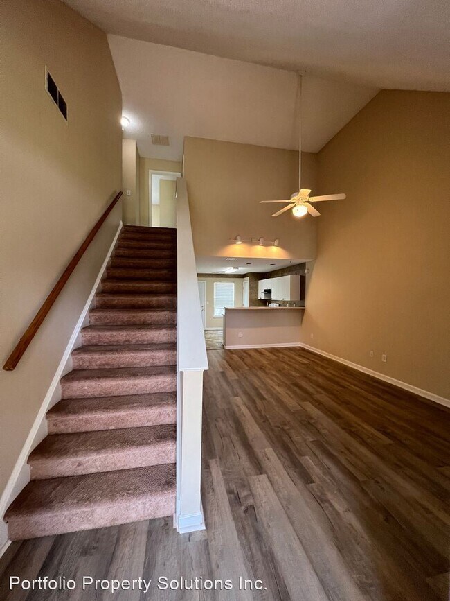 Photo - 3 br, 2.5 bath House - 25 Lakeside Circle