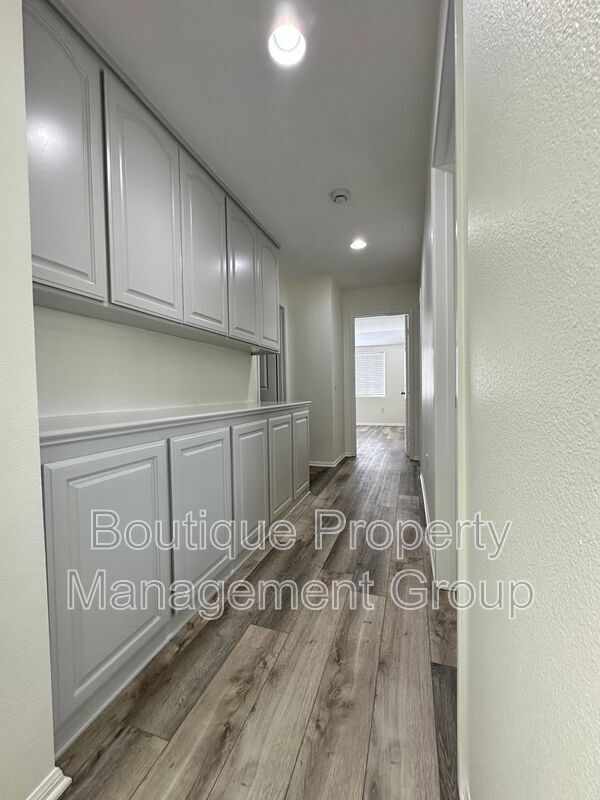 Photo - 34 Lakefront