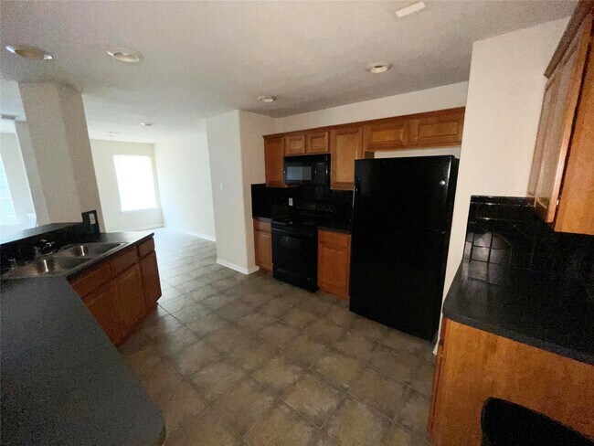 Photo - 42 Drifting Shadows Cir