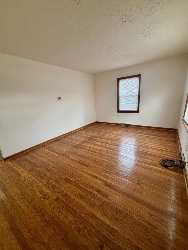 Photo - 1700 Sonne Ave