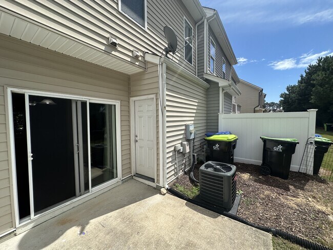 Photo - 307 Morgan Brook Way