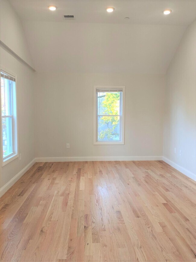 Photo - 44 Cogswell Ave Unit 2