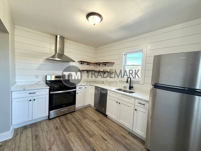 Photo - 42 N State St