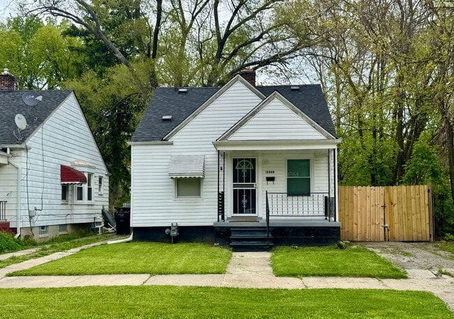 12244 Woodmont Ave