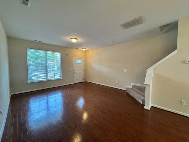 5564 Farm House Trail