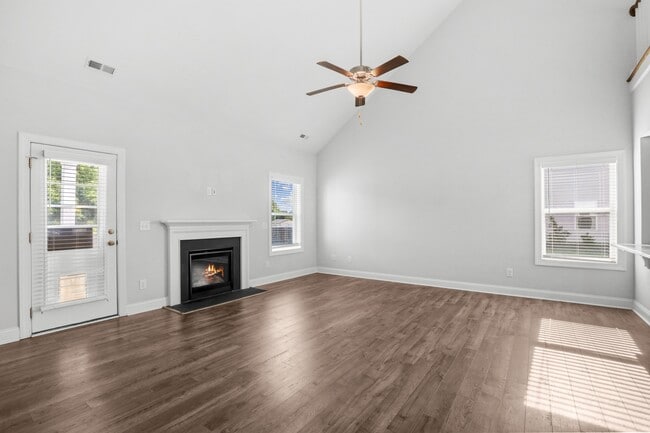 Photo - 710 Tuscany Cir