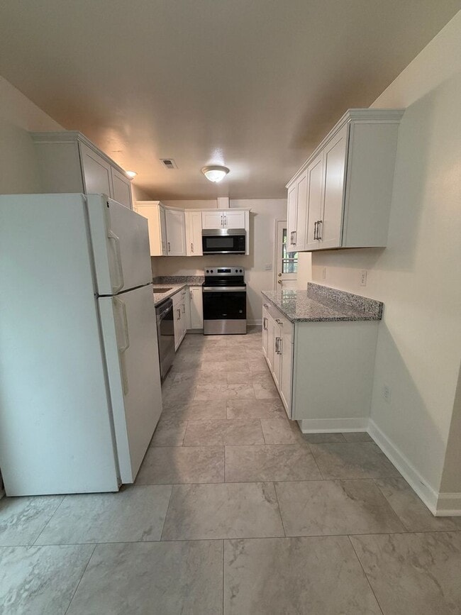 Photo - 3 Bedroom Home with Carport in Blacksburg