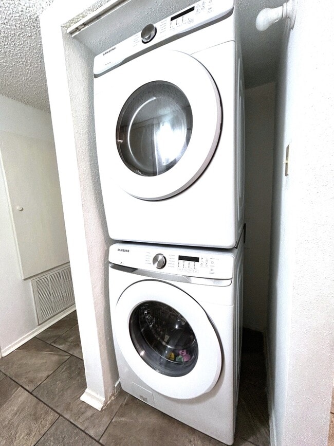 Photo - 2510 Grants Lake Blvd Unidad 56