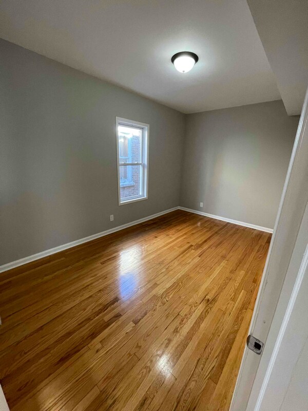 Photo - 5924 S Rockwell St Unidad 2