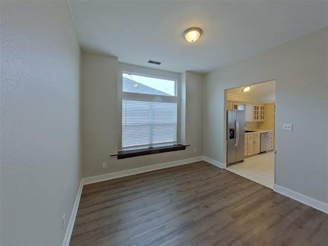 Photo - 709 Flagstone Way