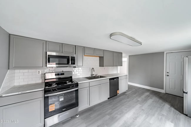 Photo - 362 2nd St