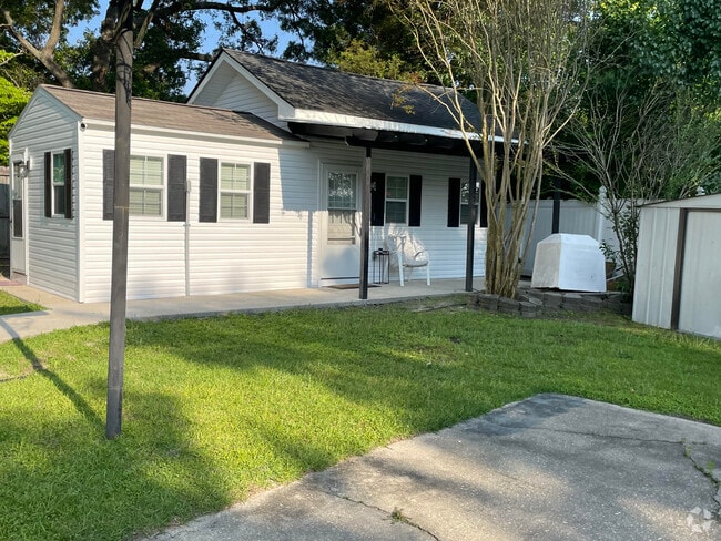 Building Photo - 2021 Penrose Dr Rental