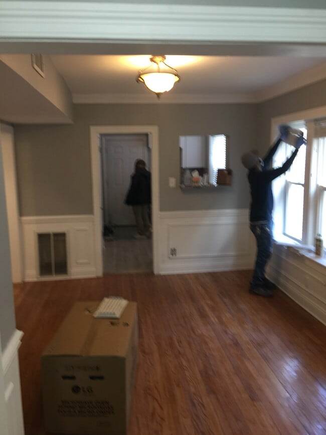 Photo - 1748 E 84th Pl Unidad 2nd floor