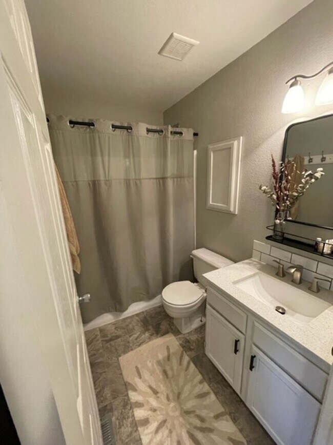 Photo - Davis Park Split Level Home (APP#162)
