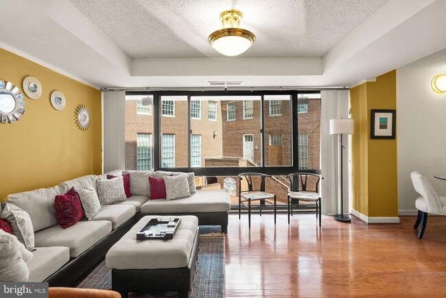 Building Photo - 1077 30th St NW Unit 201