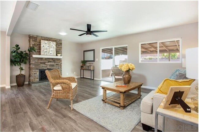 Building Photo - Beautiful 3 BD, 2 BA Home in Clairemont w/ Garage & Spacious Yard!