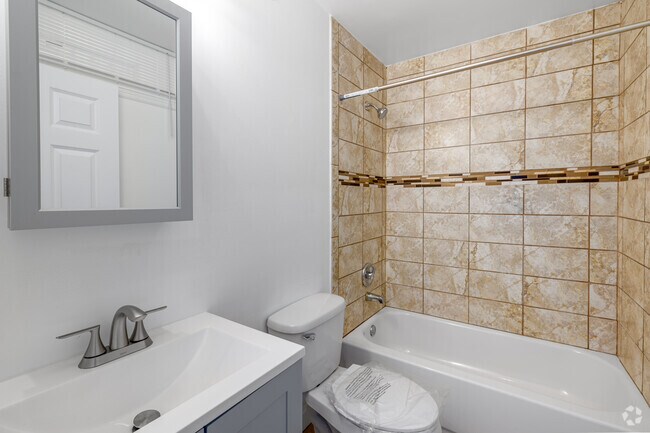 1BR, 1BA - 891SF - Bathroom