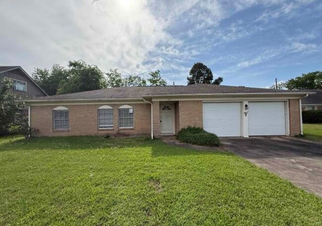 Building Photo - 1235 Elaine Dr Rental