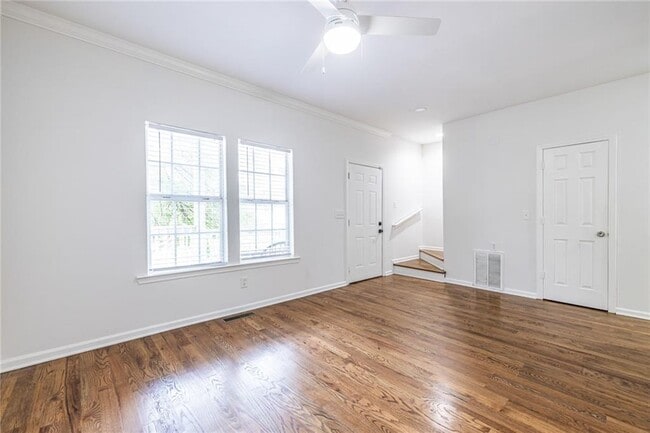 Photo - 1146 Ira St SW