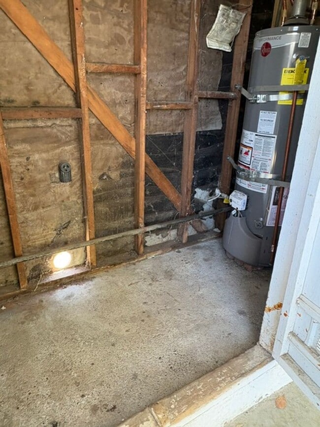 Photo - Available 3bd 1 bath