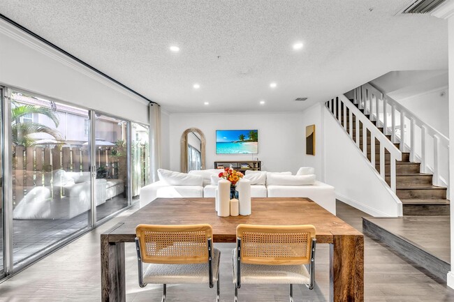 Photo - 881 NW 81st Way