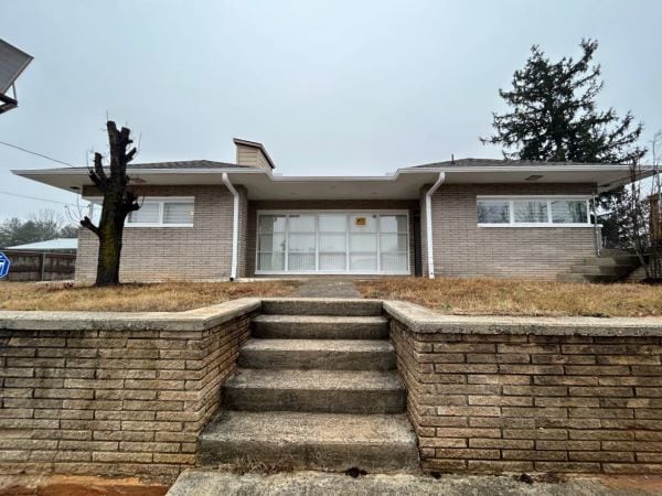 Building Photo - Lenoir City 3bd/2.5ba brick ranch with lar...