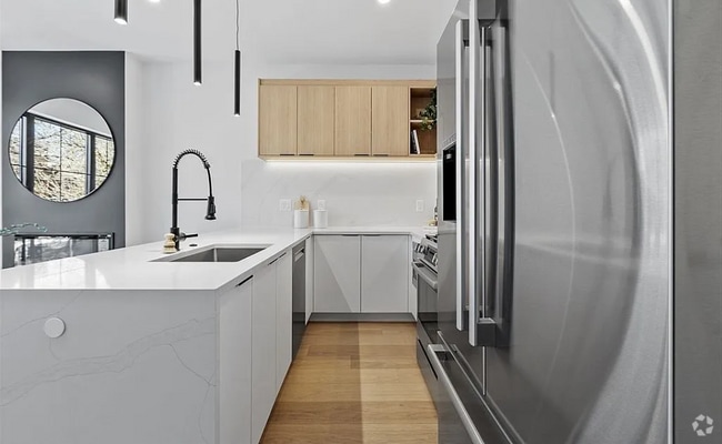 Building Photo - 145 5th St Unit 131-4 Rental