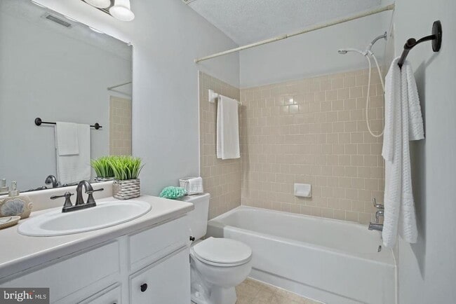 Building Photo - 20951 Timber Ridge Terrace Unit 303