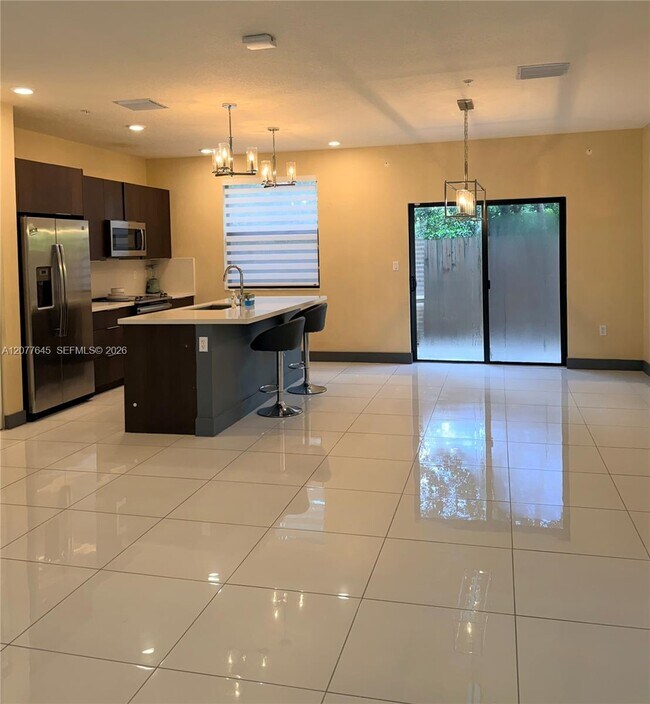 10455 NW 82nd St Unit 10