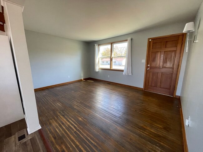 Photo - 512 Taryton Dr