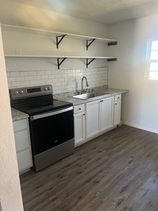 Photo - 409 Tahoka Rd Unit B