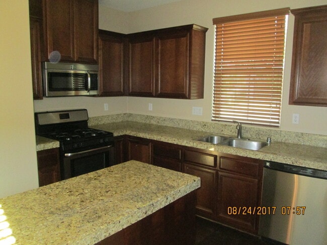 Photo - 3 Bedroom 2 Bathroom Home with Garage