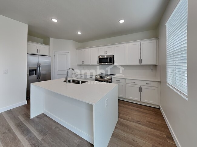 Photo - 1284 W Mahogany St