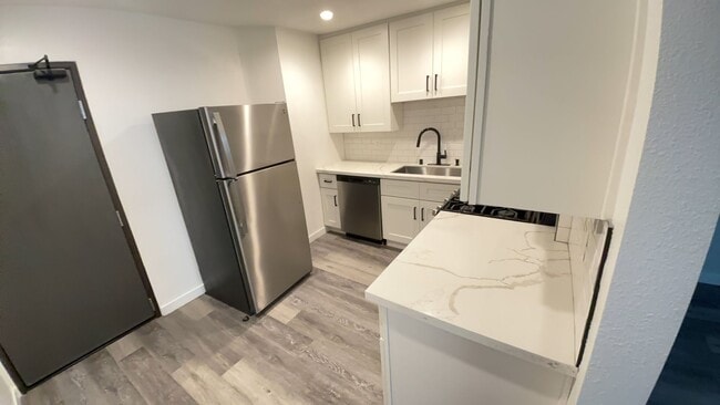 Photo - 14056 Valleyheart