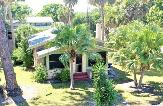 Photo - 2315 15TH AVE