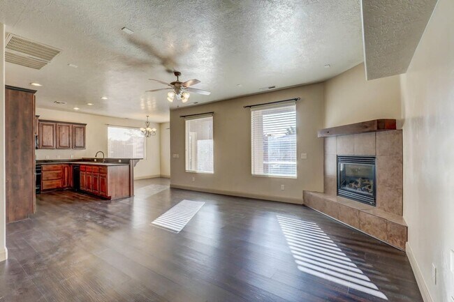 Photo - Pet Friendly! Beautifully Designed 5 Bedroom Home. 6 Month Lease!