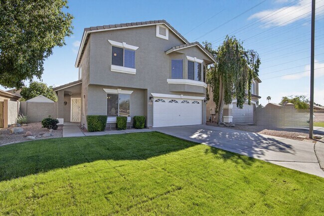 Photo - Gilbert Living with Private Pool